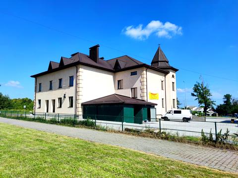 комерційна за адресою Центральна вул. (1 Травня), 80