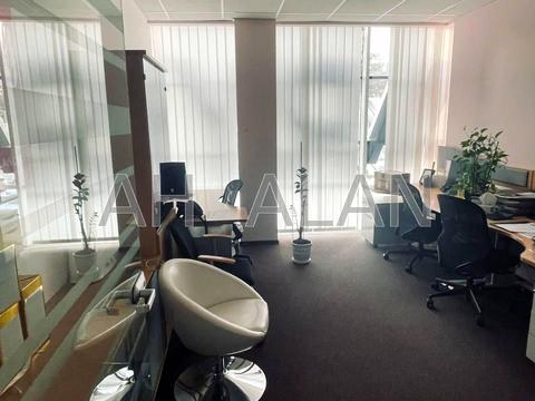 коммерческая по адресу Нововокзальная ул., 2