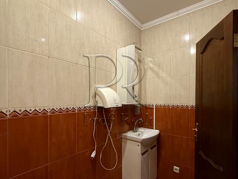 комерційна за адресою Київ, Здолбунівська вул., 9-Б