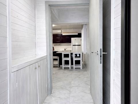 дом по адресу с. Хотяновка, Валовая ул., 11