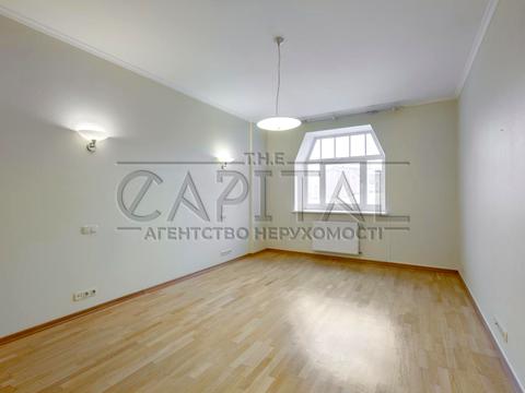 комерційна за адресою Ірининська вул., 3