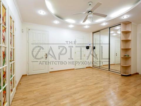 комерційна за адресою Ірининська вул., 3