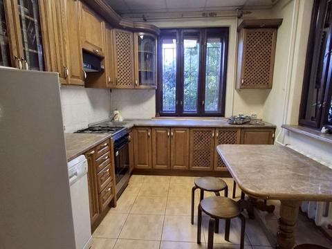 будинок за адресою Грибна