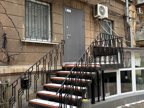 комерційна за адресою Троїцька вул., 24