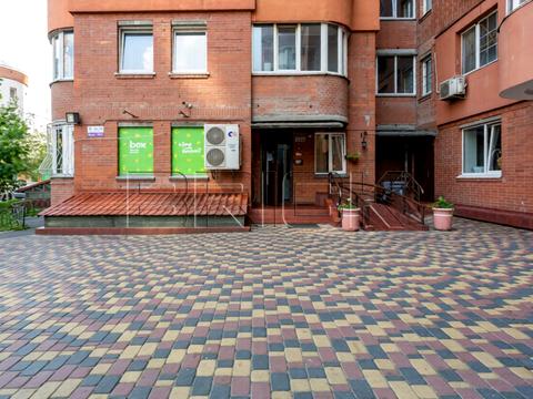 квартира за адресою Анни Ахматової вул., 13