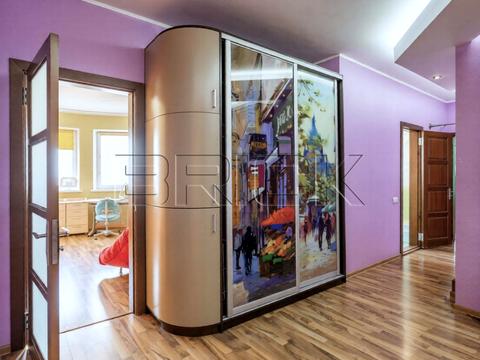 квартира за адресою Анни Ахматової вул., 13