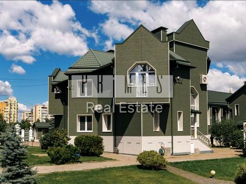 будинок за адресою Яблунева вул.