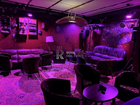 комерційна за адресою Велика Васильківська вул. (Червоноармійська), 33