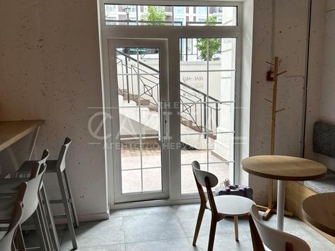 комерційна за адресою Михайла Максимовича вул. (Онуфрія Трутенка), 26-В