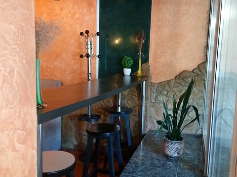 комерційна за адресою Зарічанська вул., 18