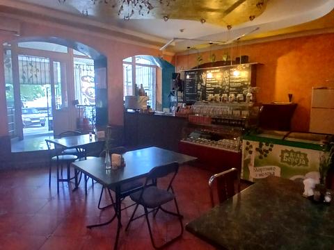 комерційна за адресою Зарічанська вул., 18