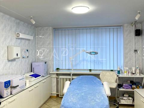 комерційна за адресою Чистяківська вул., 2