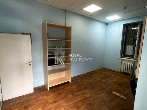 комерційна за адресою Сім'ї Стешенків вул. (Тимофія Строкача), 3