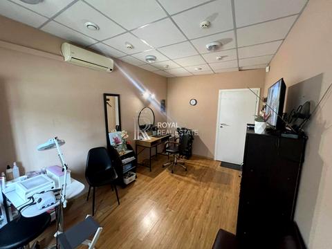 комерційна за адресою Сім'ї Стешенків вул. (Тимофія Строкача), 3