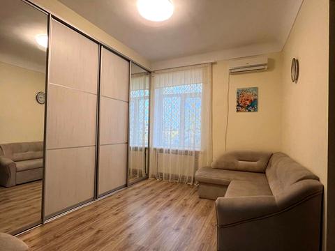 квартира за адресою 128-ї Бригади Тероборони вул. (Курчатова), 4