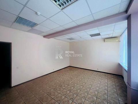 комерційна за адресою Новокостянтинівська вул., 7