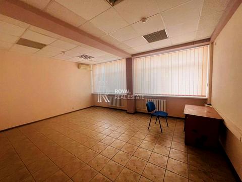 комерційна за адресою Новокостянтинівська вул., 7