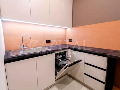 комерційна за адресою Антоновича вул. (Горького), 109