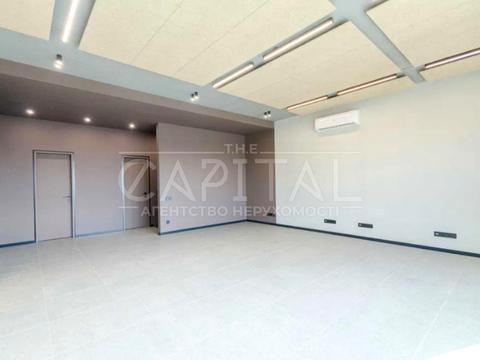 комерційна за адресою Антоновича вул. (Горького), 109