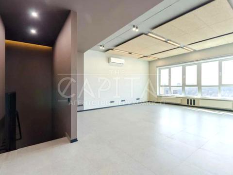 комерційна за адресою Антоновича вул. (Горького), 109