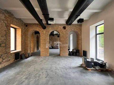 комерційна за адресою Прорізна вул., 9