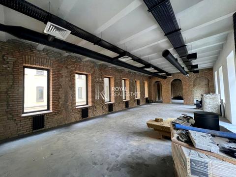 комерційна за адресою Прорізна вул., 9