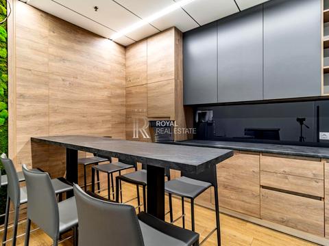 комерційна за адресою Михайла Грушевського вул., 9