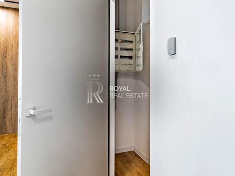 комерційна за адресою Михайла Грушевського вул., 9