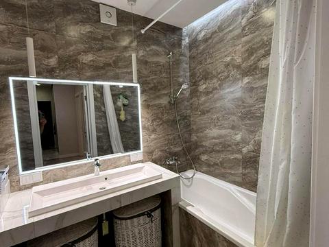 квартира по адресу Ивана Пулюя ул., 40/15