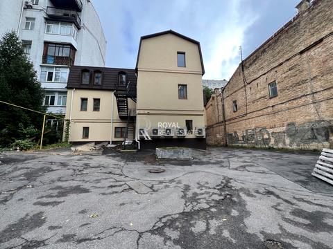 коммерческая по адресу Ивана Франко ул., 26