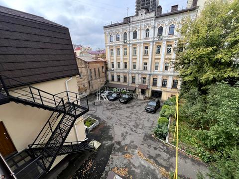 коммерческая по адресу Ивана Франко ул., 26