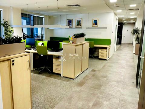 комерційна за адресою Спортивна пл., 3