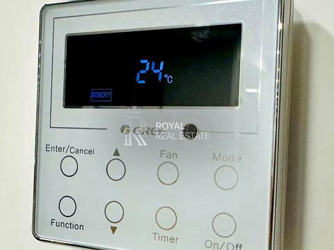 комерційна за адресою Спортивна пл., 3