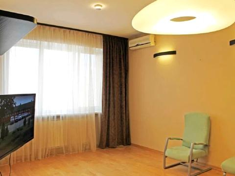 квартира за адресою Київ, Володимира Івасюка просп. (Героїв Сталінграду), 8