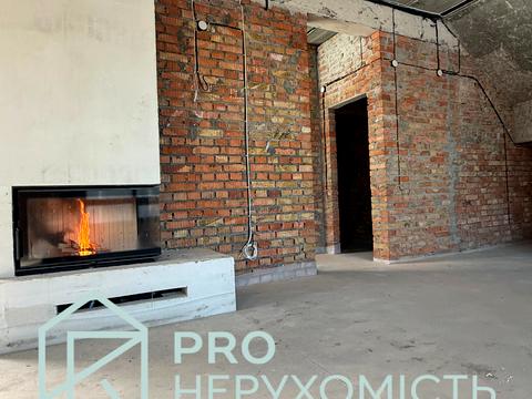 комерційна за адресою Центральна, 1