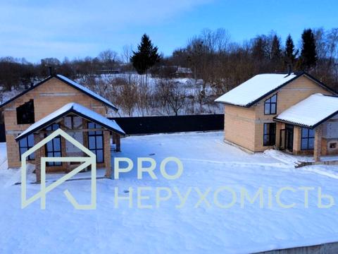 комерційна за адресою Центральна, 1