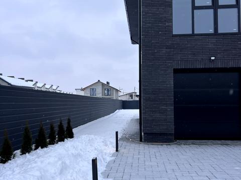 будинок за адресою місячна