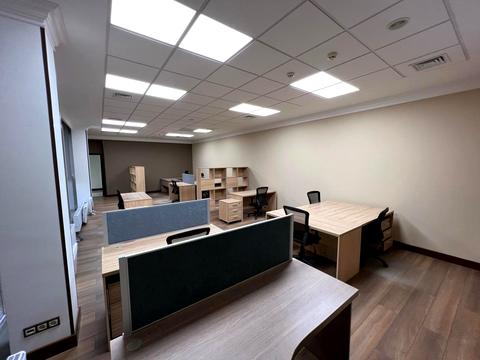 комерційна за адресою Київ, Казарменна вул. (Григорія Андрющенка), 4