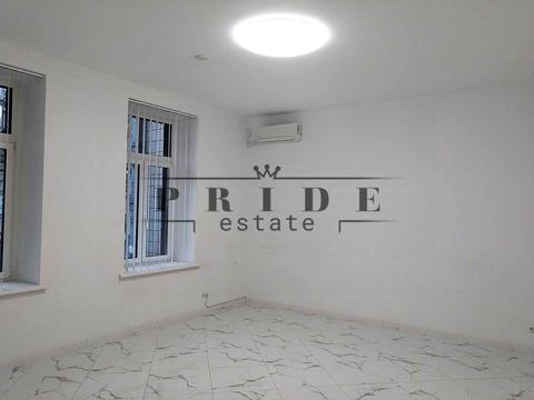 комерційна за адресою Шовковична вул., 10