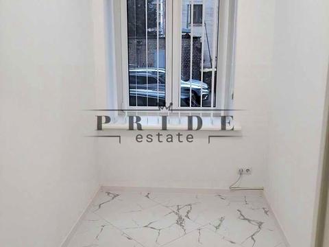 комерційна за адресою Шовковична вул., 10