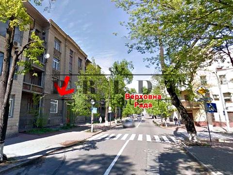 комерційна за адресою Шовковична вул., 10