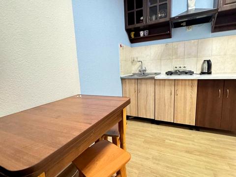 квартира за адресою Тищенка вул., 21-Б