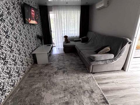 квартира за адресою Гната Хоткевича пров., 3