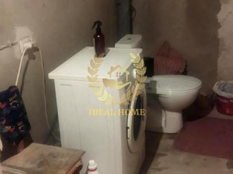 комерційна за адресою Пономарьова вул., 2/2