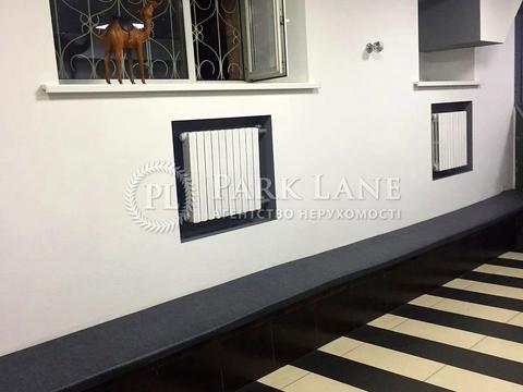 комерційна за адресою Леоніда Каденюка просп. (Юрія Гагаріна), 5/2