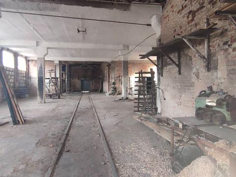 комерційна за адресою Індустріальна вул., 11Б