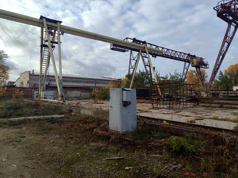 комерційна за адресою Індустріальна вул., 11Б