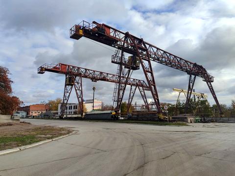 комерційна за адресою Індустріальна вул., 11Б