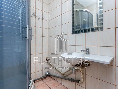 комерційна за адресою Київ, Басейна вул., 2