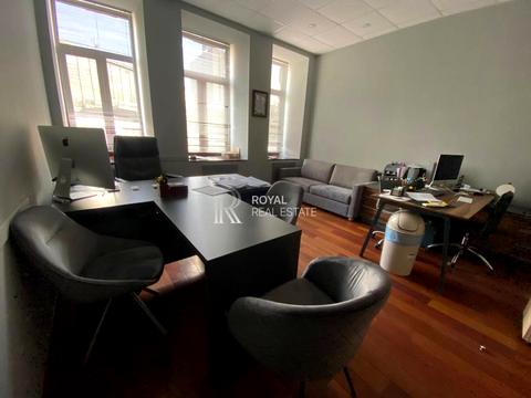 комерційна за адресою Эспланадная, 30